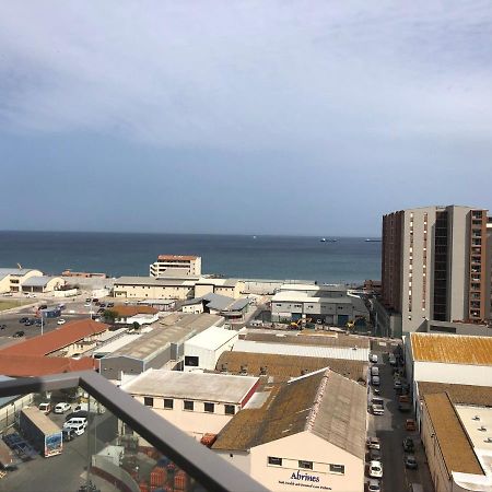 Cp High Floor Luxury Studio With Sea View Гибралтар Екстериор снимка