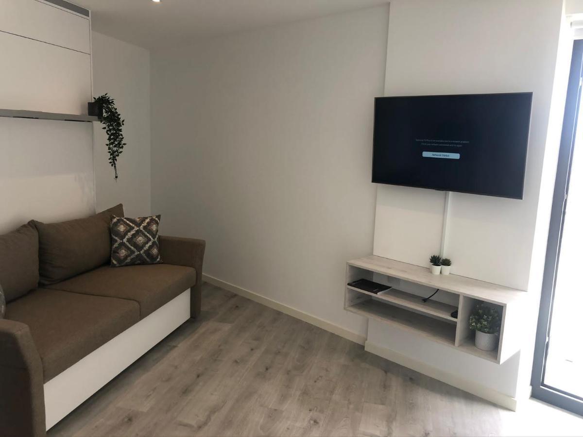Cp High Floor Luxury Studio With Sea View Гибралтар Екстериор снимка